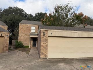 5503 Country Club Drive A, Victoria, TX 77904