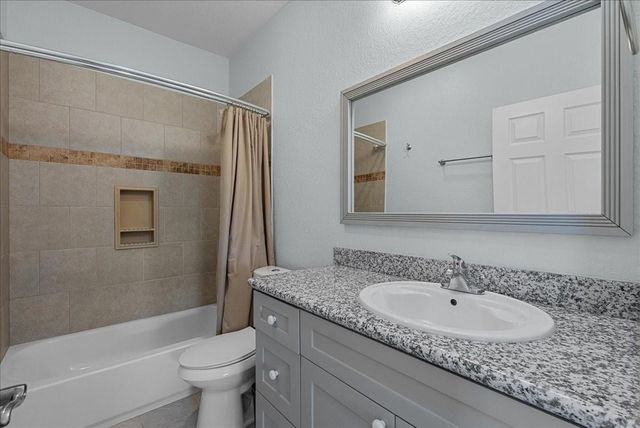 1012 22nd Street Street D, Dickinson, TX 77539