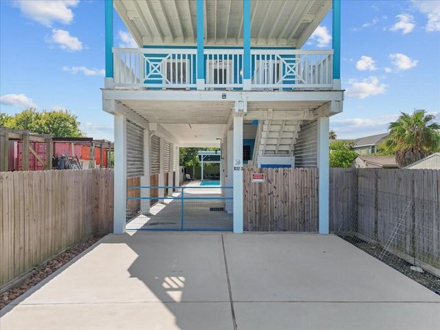 1012 22nd Street Street D, Dickinson, TX 77539