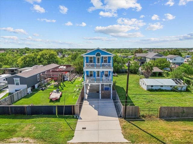 1012 22nd Street Street D, Dickinson, TX 77539