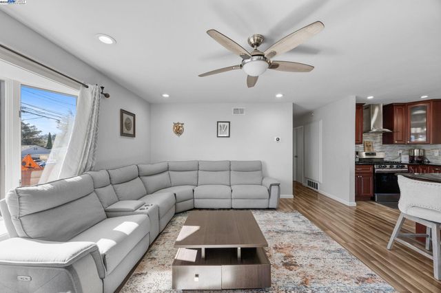 19695 Bernal Street, Castro Valley, CA 94546