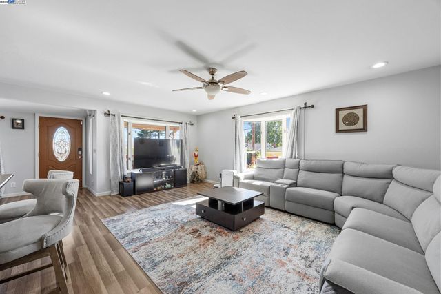 19695 Bernal Street, Castro Valley, CA 94546