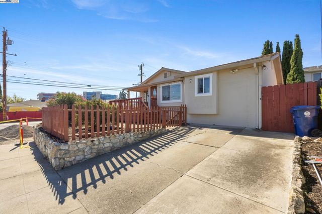 19695 Bernal Street, Castro Valley, CA 94546
