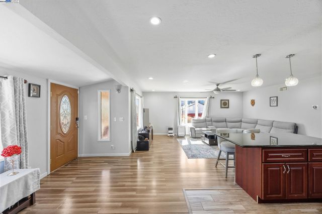 19695 Bernal Street, Castro Valley, CA 94546