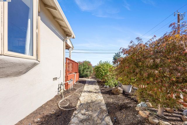 19695 Bernal Street, Castro Valley, CA 94546