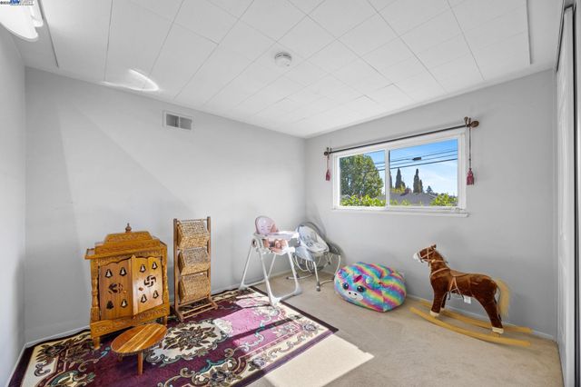 19695 Bernal Street, Castro Valley, CA 94546