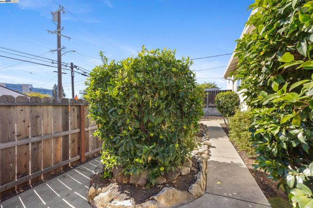 19695 Bernal Street, Castro Valley, CA 94546