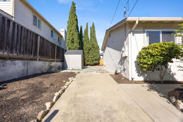 19695 Bernal Street, Castro Valley, CA 94546