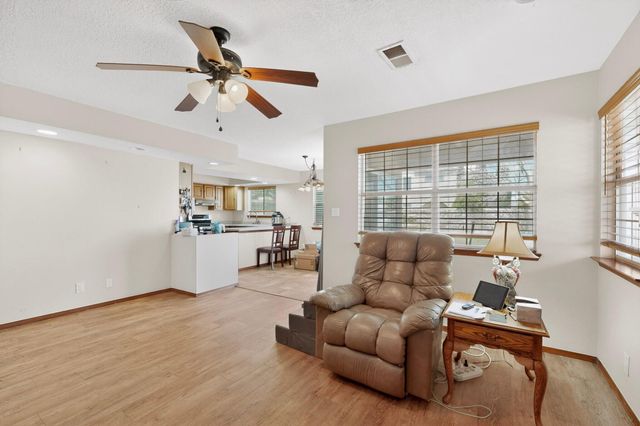2813 Mesa Road SE, Rio Rancho, NM 87124