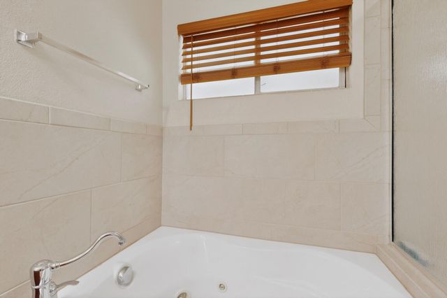 2813 Mesa Road SE, Rio Rancho, NM 87124