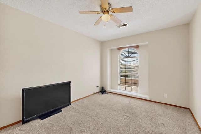 2813 Mesa Road SE, Rio Rancho, NM 87124