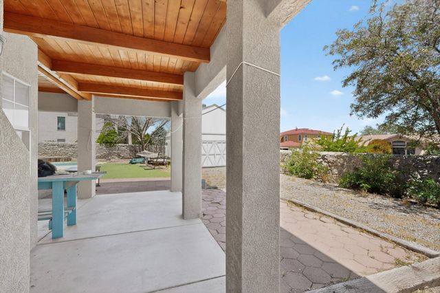 2813 Mesa Road SE, Rio Rancho, NM 87124