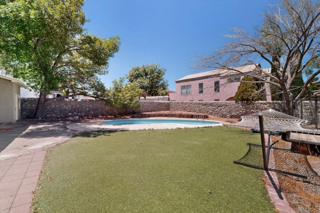 2813 Mesa Road SE, Rio Rancho, NM 87124