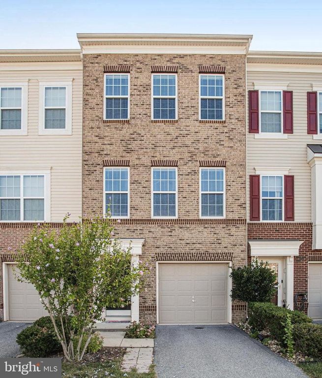 6082 FORUM SQ, Frederick, MD 21703