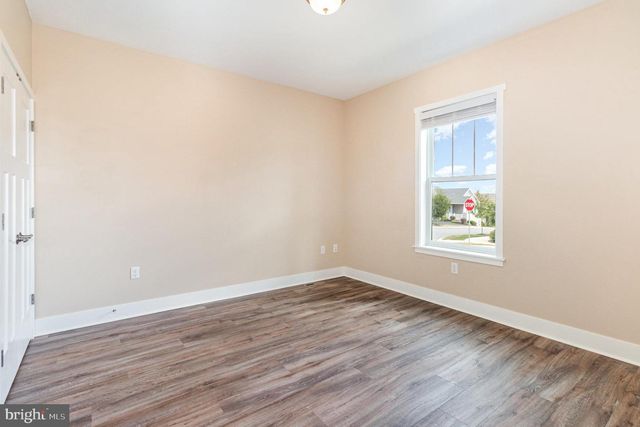 6124 WESTON DR, Harrisburg, PA 17111