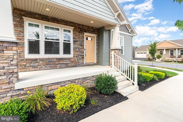 6124 WESTON DR, Harrisburg, PA 17111