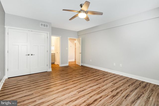 6124 WESTON DR, Harrisburg, PA 17111