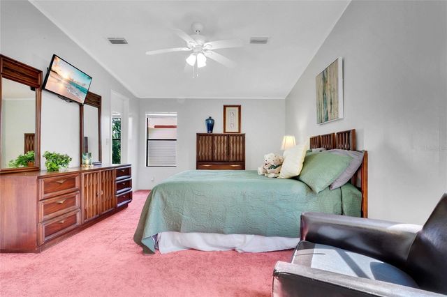 32520 W GOLF COURT, Leesburg, FL 34748
