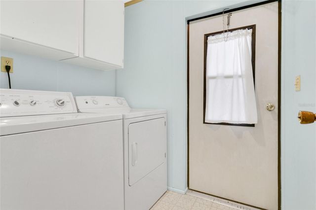 32520 W GOLF COURT, Leesburg, FL 34748
