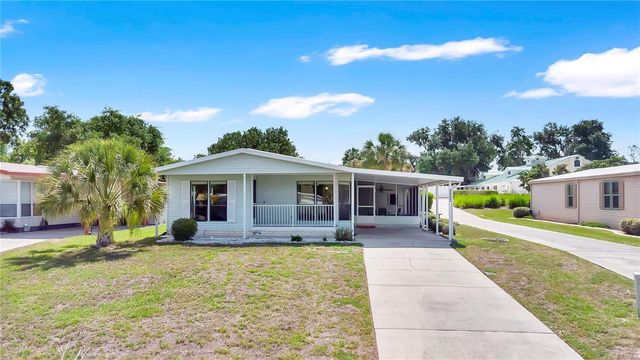 32520 W GOLF COURT, Leesburg, FL 34748