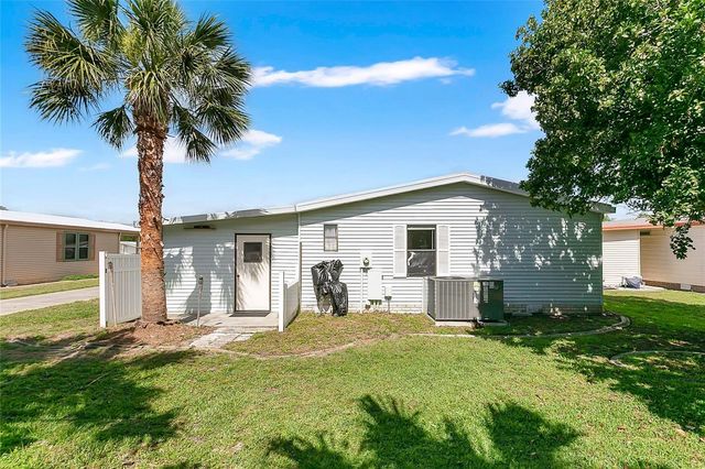 32520 W GOLF COURT, Leesburg, FL 34748