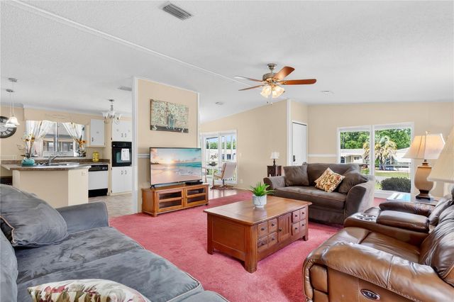 32520 W GOLF COURT, Leesburg, FL 34748