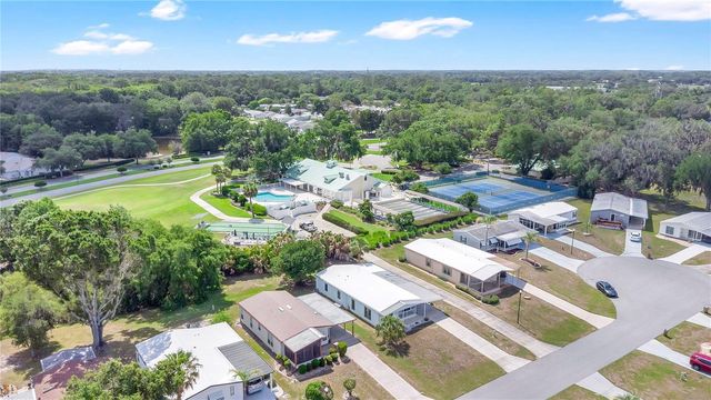 32520 W GOLF COURT, Leesburg, FL 34748