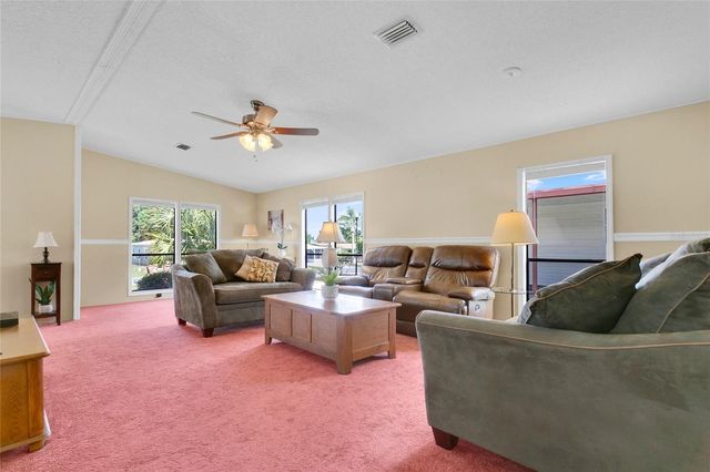 32520 W GOLF COURT, Leesburg, FL 34748