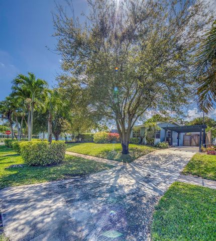 1328 Lake Victoria Drive, Lake Worth, FL 33461