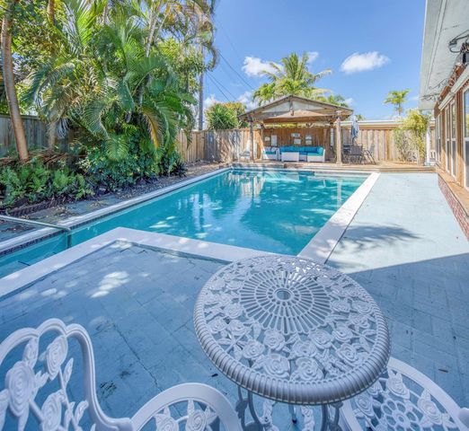 1328 Lake Victoria Drive, Lake Worth, FL 33461