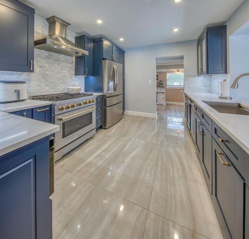 1328 Lake Victoria Drive, Lake Worth, FL 33461