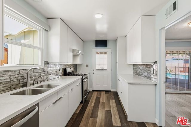 22301 Covello Street, Canoga Park, CA 91303
