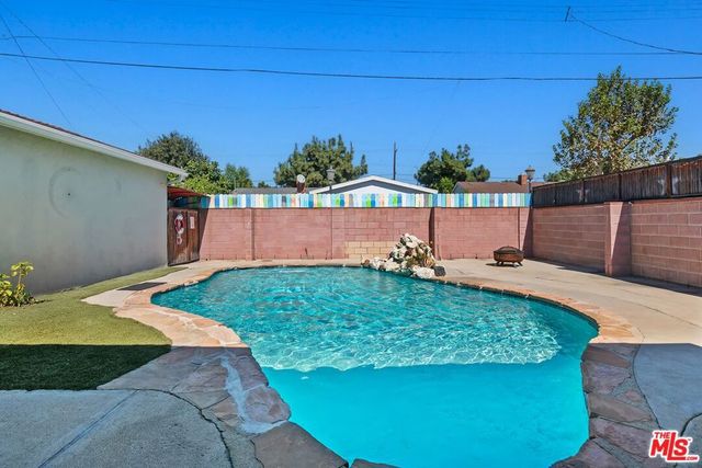 22301 Covello Street, Canoga Park, CA 91303