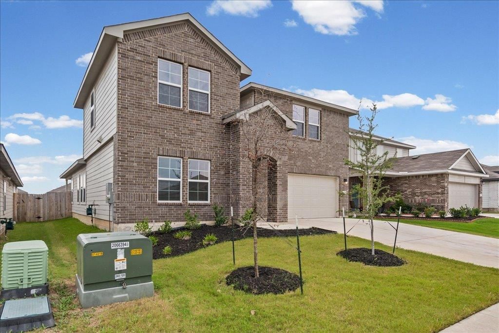 20221 Heinrich LN, Manor, TX 78653