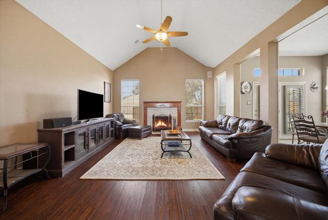 2205 Harborview Boulevard, Rowlett, TX 75088
