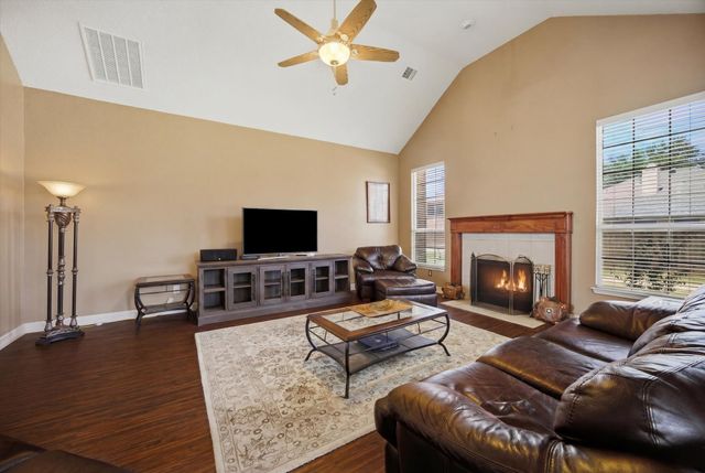 2205 Harborview Boulevard, Rowlett, TX 75088