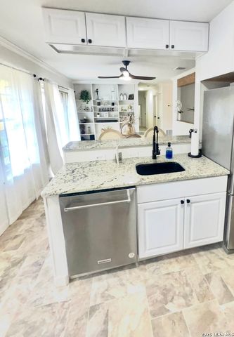 1103 Shadwell Dr, San Antonio, TX 78228