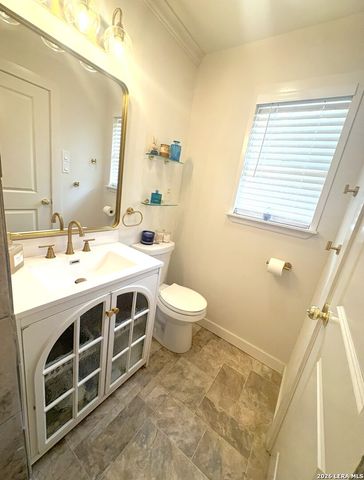 1103 Shadwell Dr, San Antonio, TX 78228