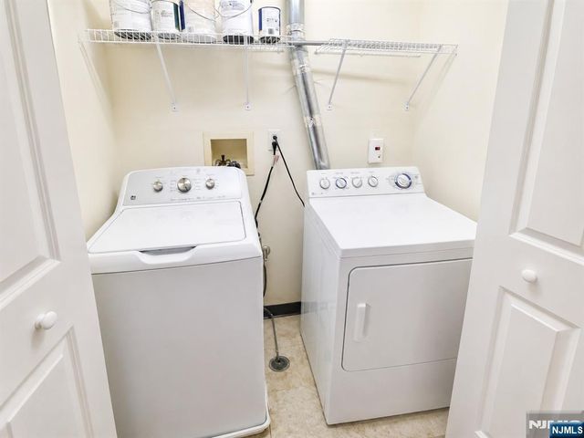 1 Orient W Orient 305, Rutherford, NJ 07070