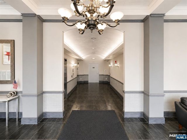1 Orient W Orient 305, Rutherford, NJ 07070