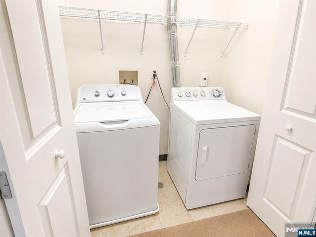 1 Orient W Orient 305, Rutherford, NJ 07070