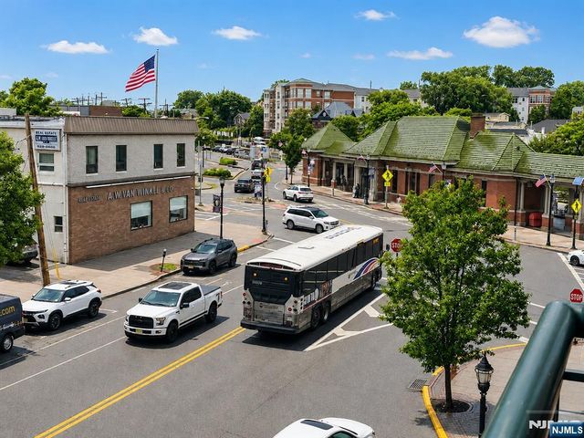 1 Orient W Orient 305, Rutherford, NJ 07070