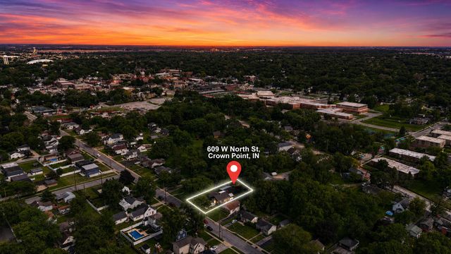 609 W North Street, Crown Point, IN 46307