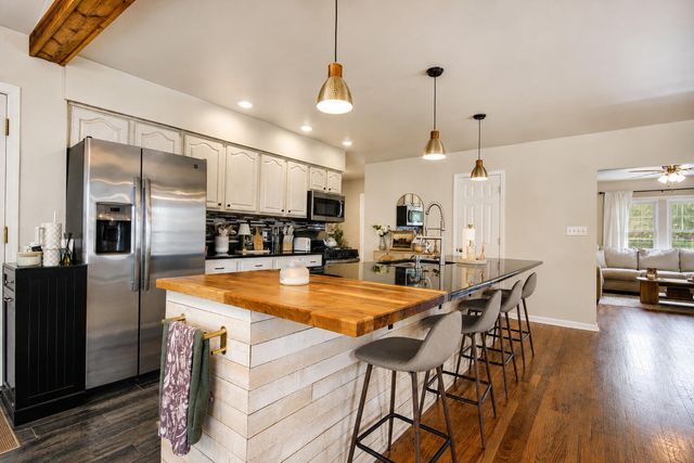 609 W North Street, Crown Point, IN 46307