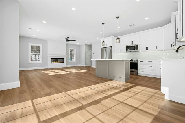 2-B Wilson Road B, Millbury, MA 01527