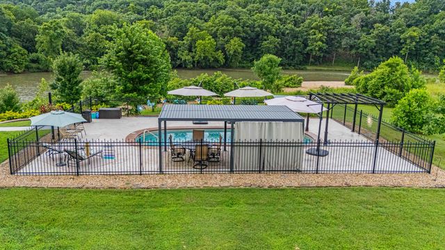 644 Northfork Village Road, Tecumseh, MO 65760