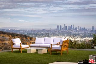 2110 HERCULES Drive, Los Angeles, CA 90046
