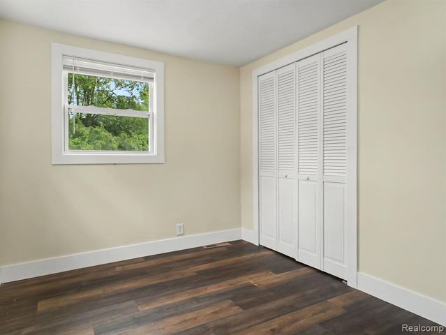 5104 Esta Drive, Flint, MI 48506