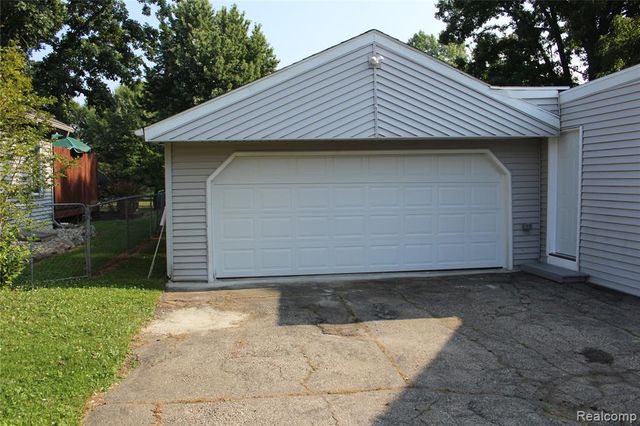 5104 Esta Drive, Flint, MI 48506
