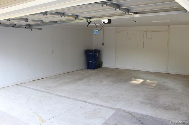 5104 Esta Drive, Flint, MI 48506